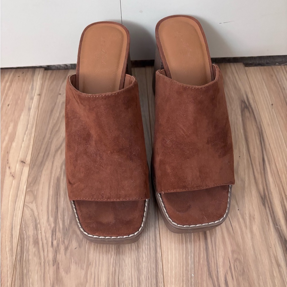 Universal Thread Brown Suede Open-Toe Slide Heels - image 1